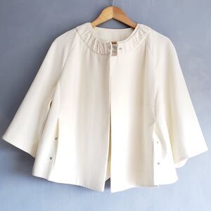 NWOT, AKRIS PUNTO CREAM CROPPED MINI COAT SIZE L, XL